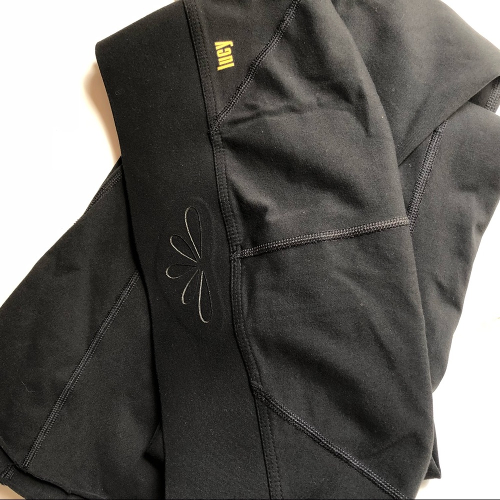 Lucy Black Yoga Pants XS Flares Curled Hem